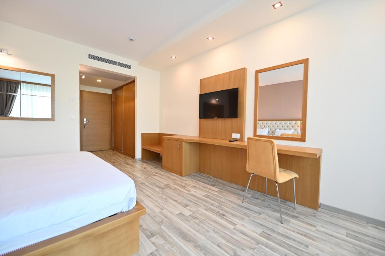 Hotel La Villa Gjakova エクステリア 写真