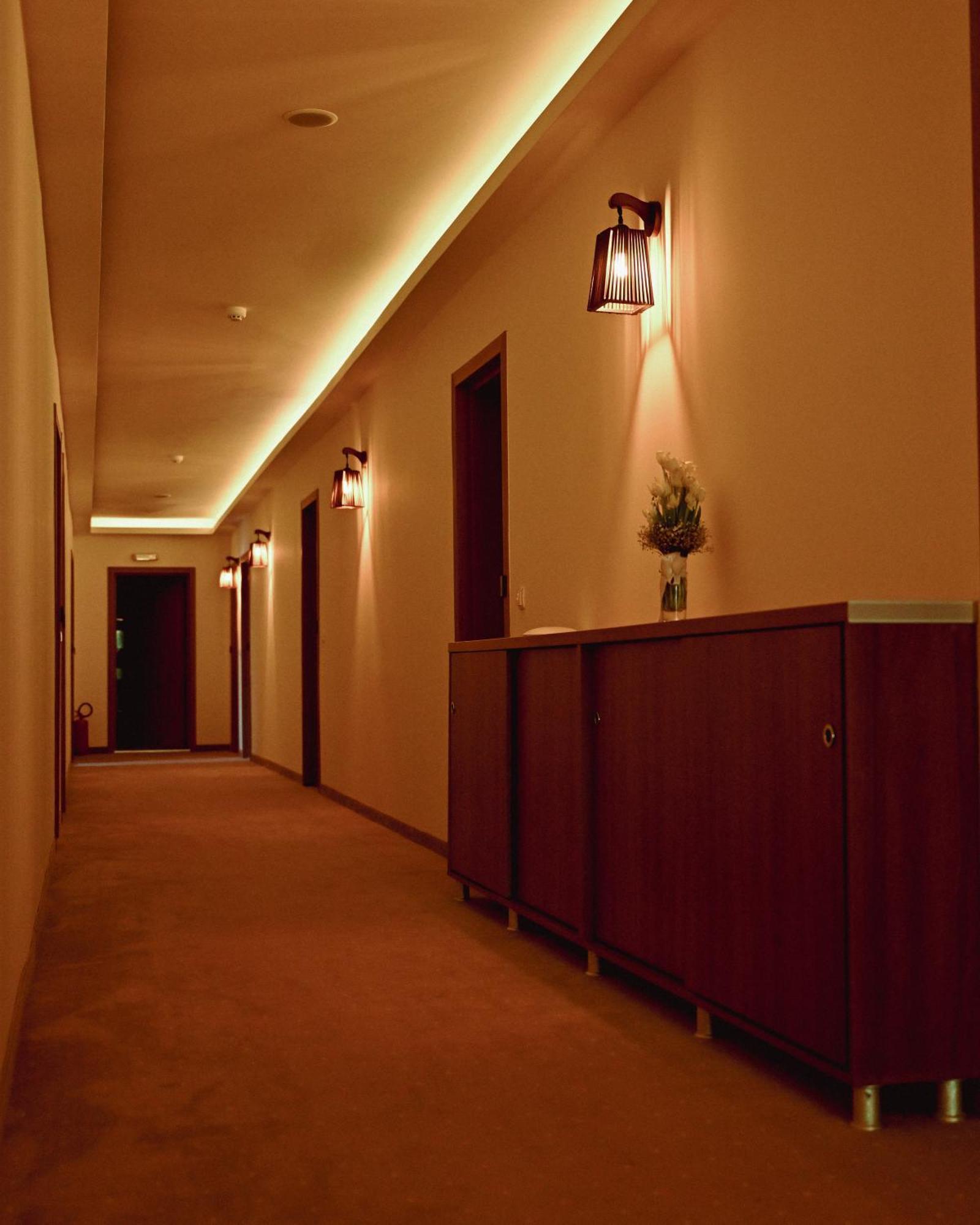 Hotel La Villa Gjakova エクステリア 写真