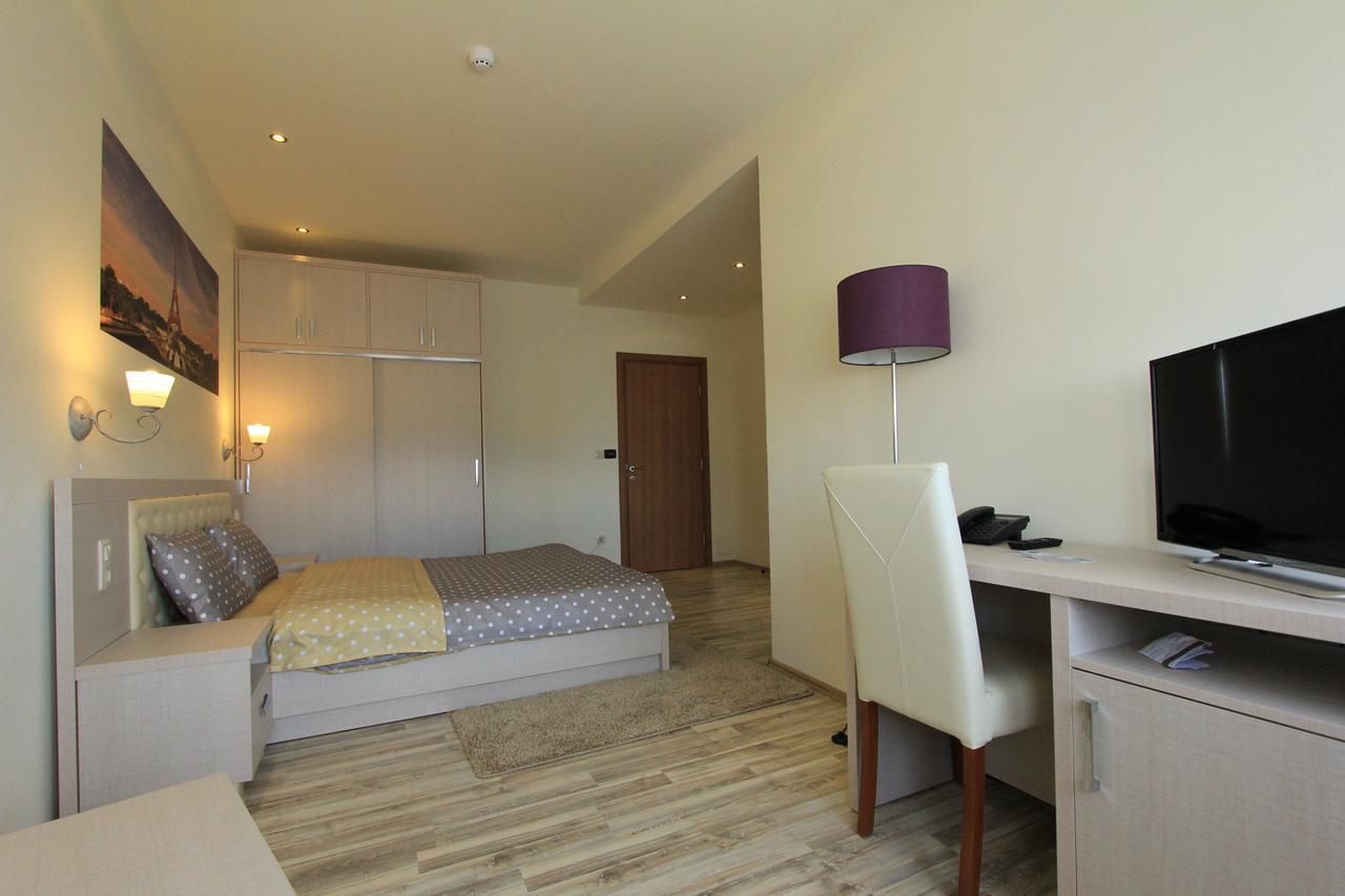 Hotel La Villa Gjakova 部屋 写真