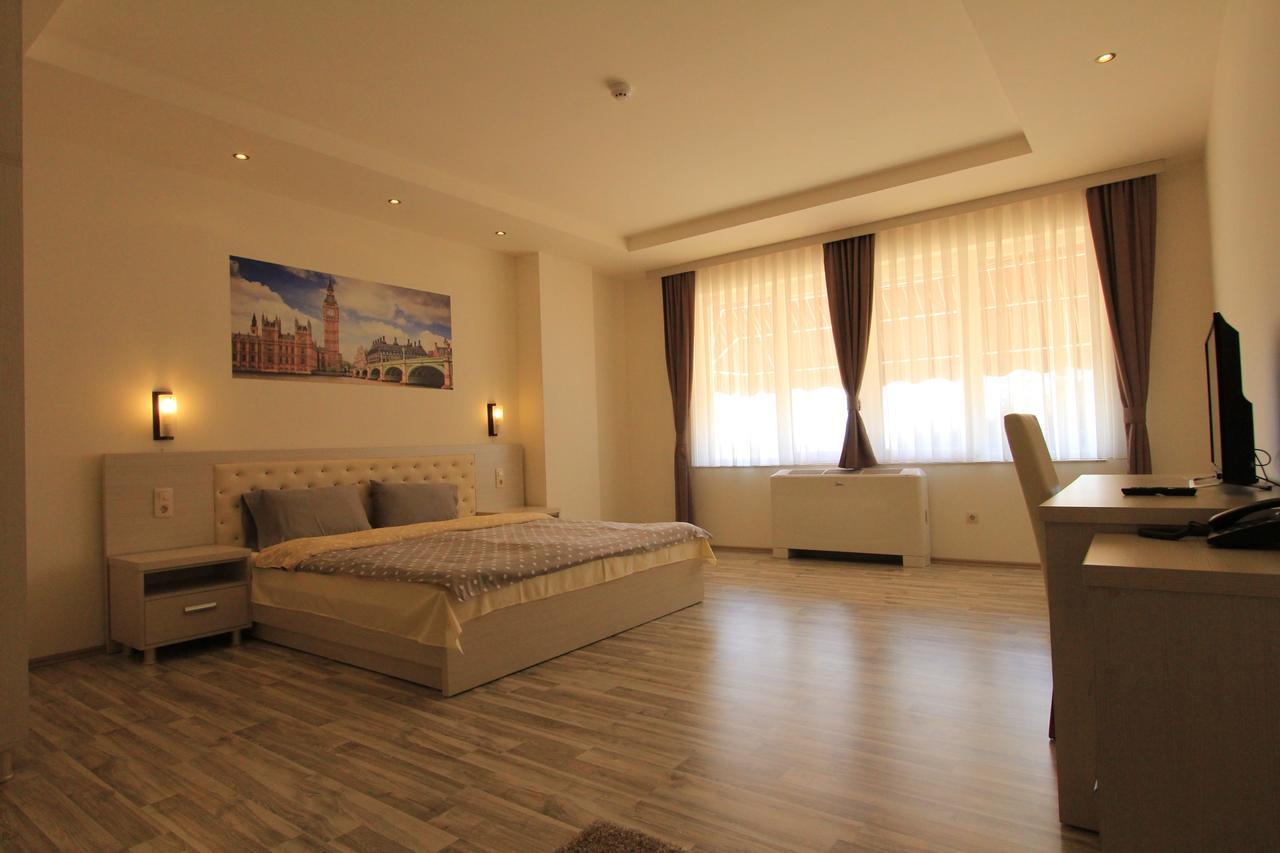 Hotel La Villa Gjakova 部屋 写真