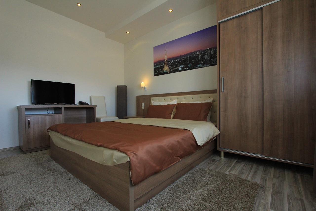 Hotel La Villa Gjakova 部屋 写真